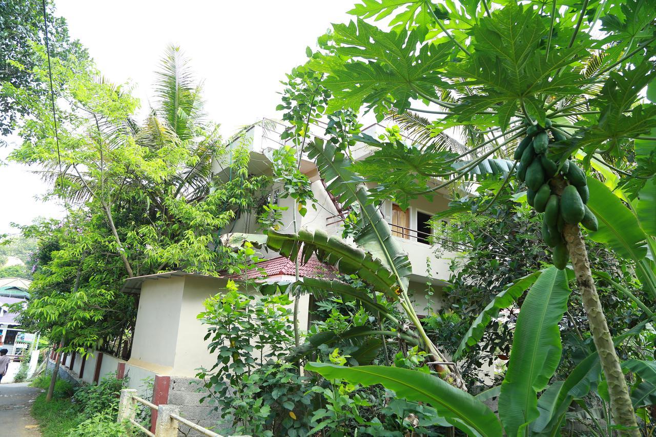 Ferndale Homestay Thekkady Exterior photo